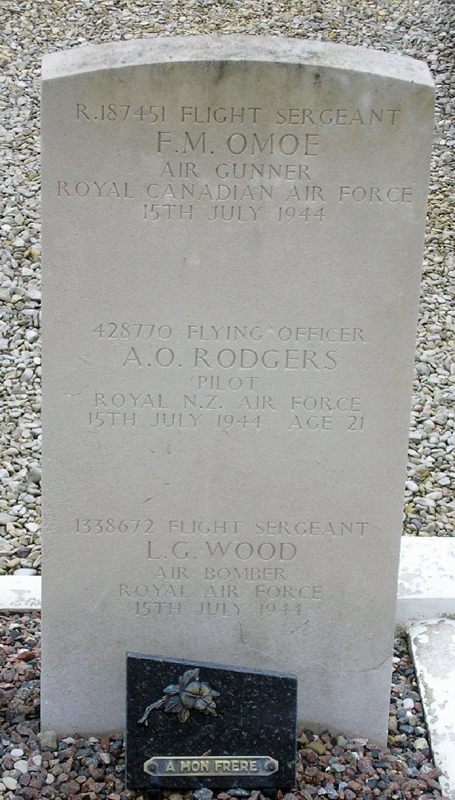 F/Sgt Francis Melvin Omoe<br/><br /><br />died July 15th, 1944